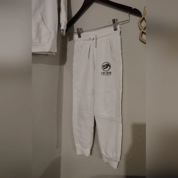 2 piece boys off-white jogger set - Picture 4 of 8